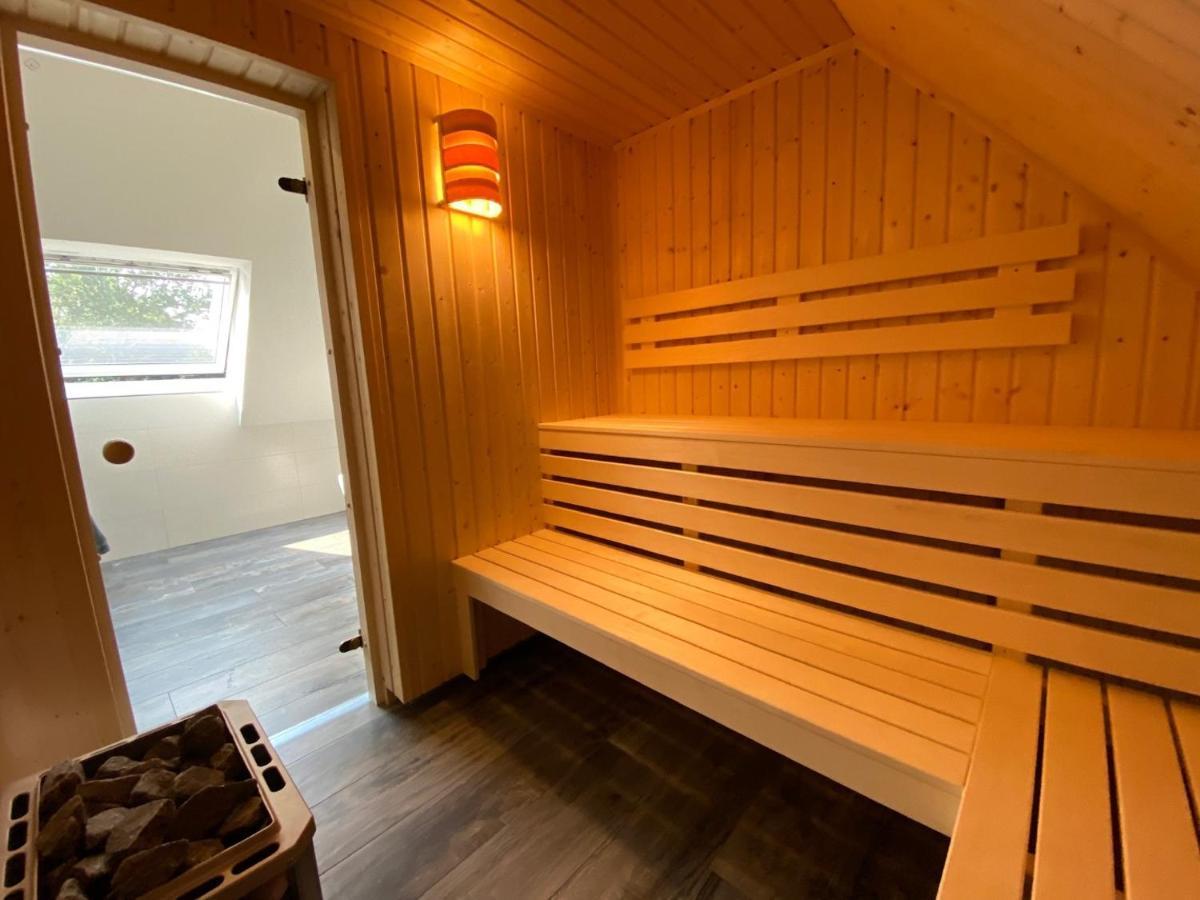 Ferienhaus Seestern Am Harkebruegger See Mit Sauna Und Kamin Barssel  エクステリア 写真